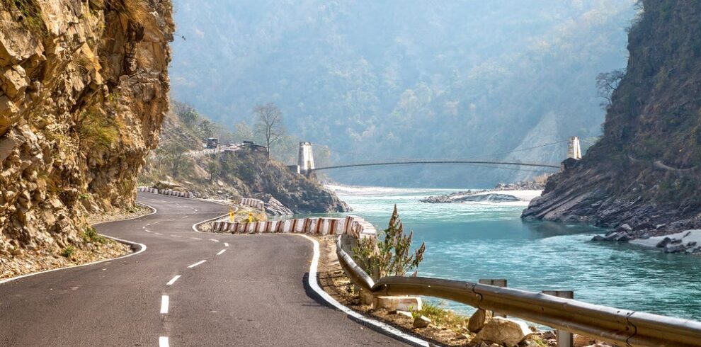 Beautiful roads alongside river